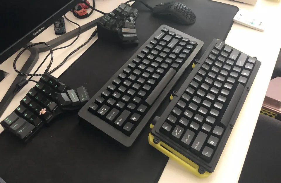 Just a few of the DIY keyboards i've made. I'll be bringing these plus a switch tester, and more.