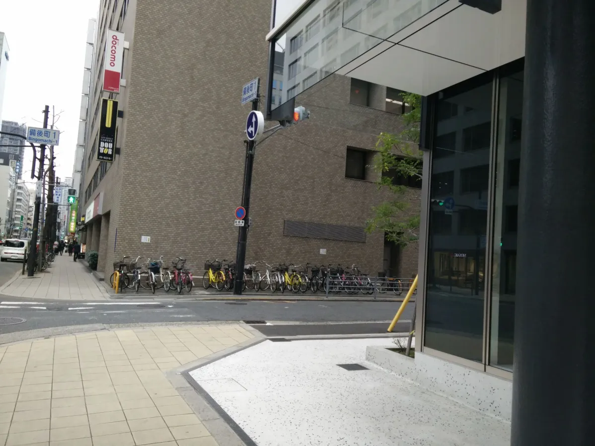 Go to the corner on the left.