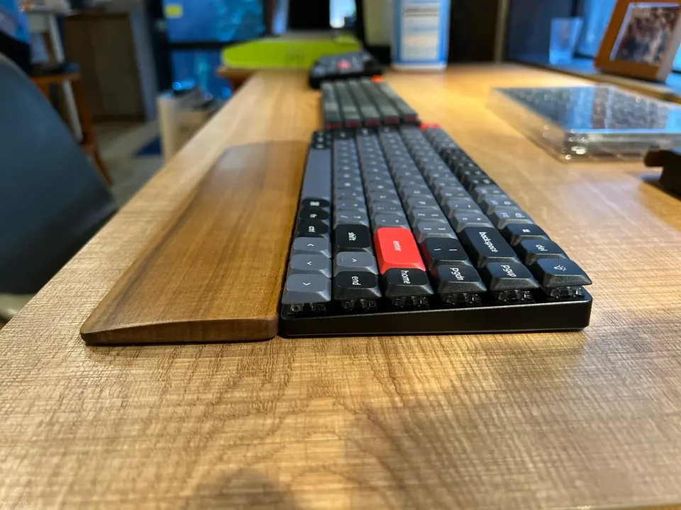 low profile Keychrone with wood wrist rest